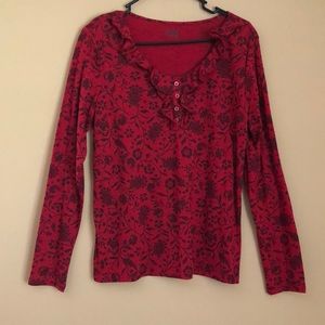 Beautiful Flower Printed Top with ruffle neckline (Color: Red/Black)